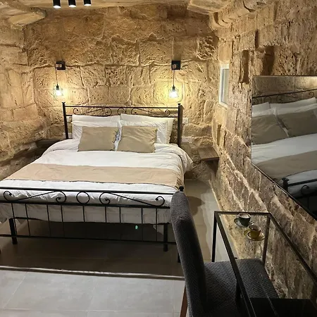 In Bb - Kappella Boutique - 1 * Zurrieq