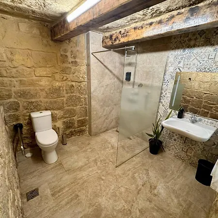 In Bb - Kappella Boutique - 1 * Zurrieq